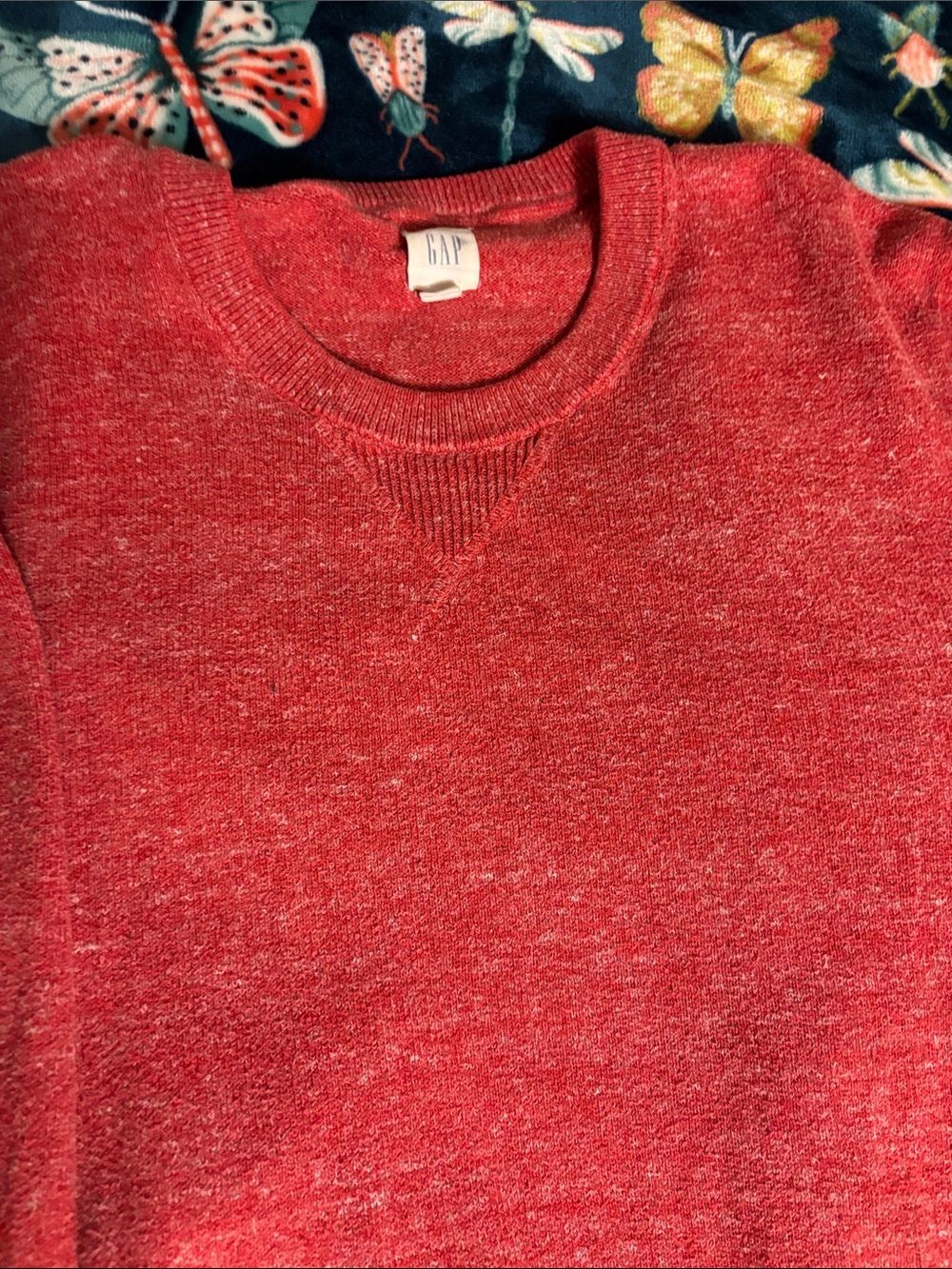 GAP Men's Heathered Coral-Red Crewneck Sweater - Picture 3 of 3